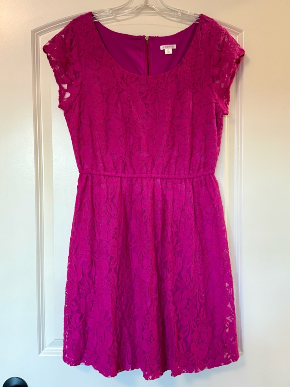 Xhilaration Fuchsia Lace Cap Sleeve Party Dress